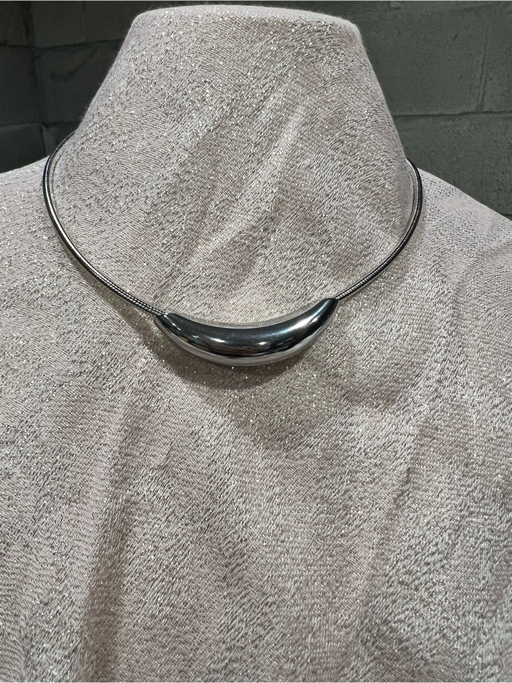 Modern Silver Curved Pendant Necklace